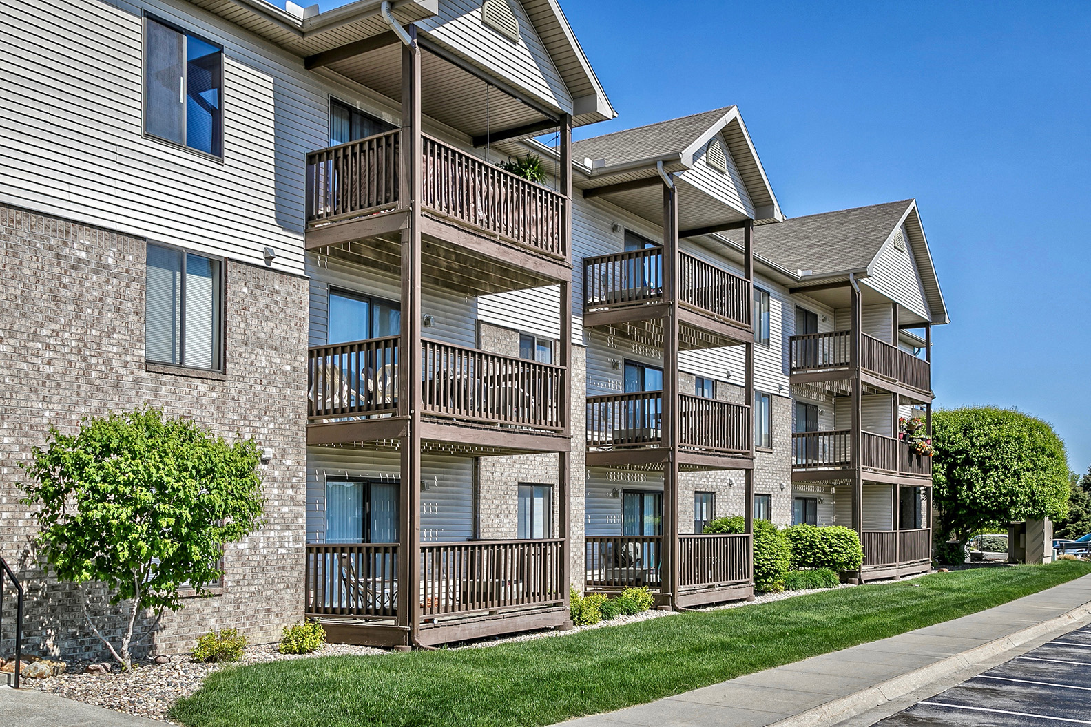 Southwest Gables Apartments in Omaha, NE